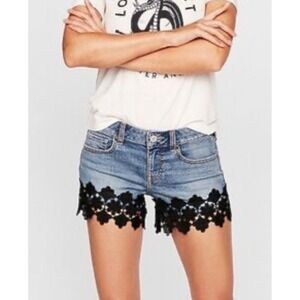 Express Womens Low Rise Denim Shorts Black Crochet Floral Lace Trim Medium Wash